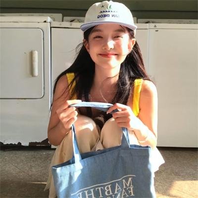 驼路神卦女